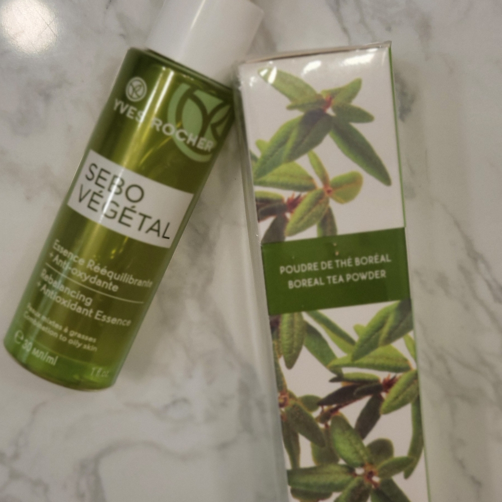 Yves Rocher Sebo Vegetal Balancing Antioxidant Essence - Green